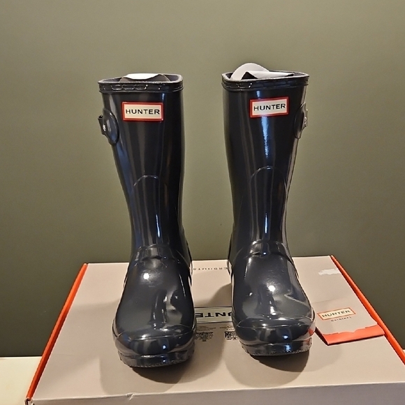 Hunter Black Rain Boots - Picture 1 of 6